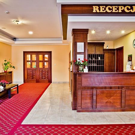 ביילסקו-ביאלה Hotel Stara Szmergielnia מראה חיצוני תמונה