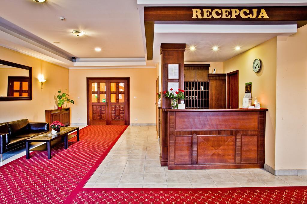 ביילסקו-ביאלה Hotel Stara Szmergielnia מראה חיצוני תמונה
